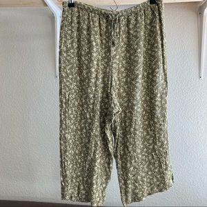 Patterned flowing pants